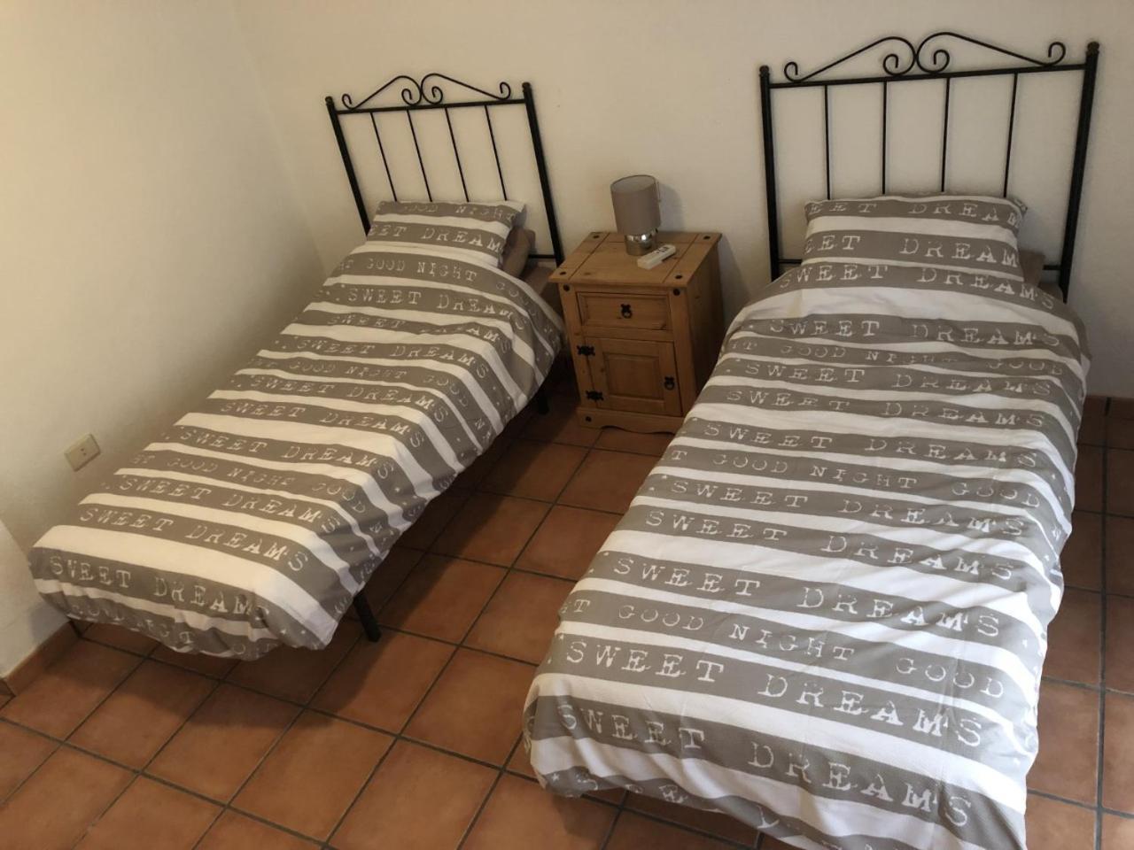 Puerto De Mazarron Large House With Roof Terrace & Sea Views-5 Guests Have 3 Bedrooms & 1 To 4 Guests Have 2 Bedrooms Esterno foto